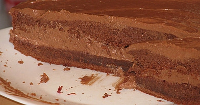 Šokolādes kūka ar vārīto šokolādes krēmu