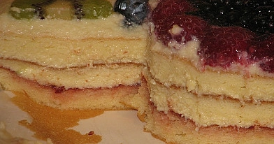 Torte (mājas torte ar vārīto krēmu)
