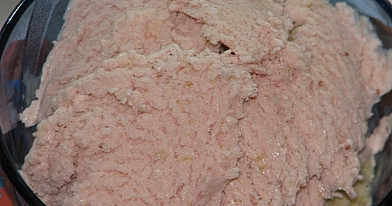 Rabarberu - zemeņu saldējums