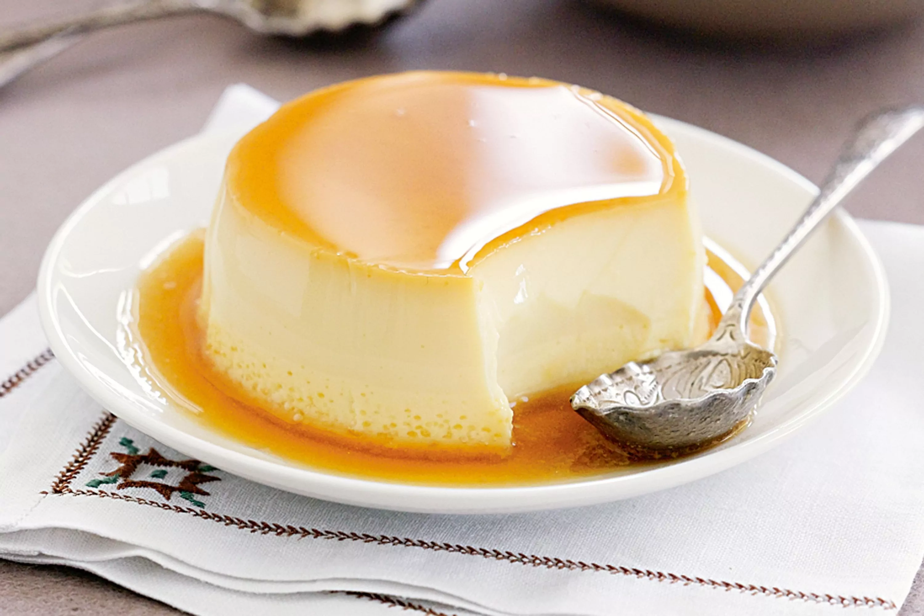 Crème caramel - vaniļas deserts ar karameli