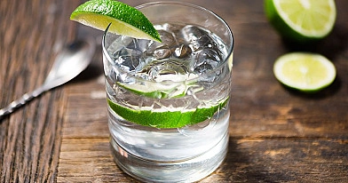 Džin toniks (Gin Tonic) alkoholiskais kokteilis