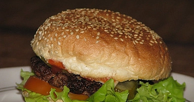 Mājas burgers - hamburgers recepte ar gaļu